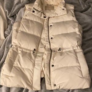 Banana republic ivory puffer vest